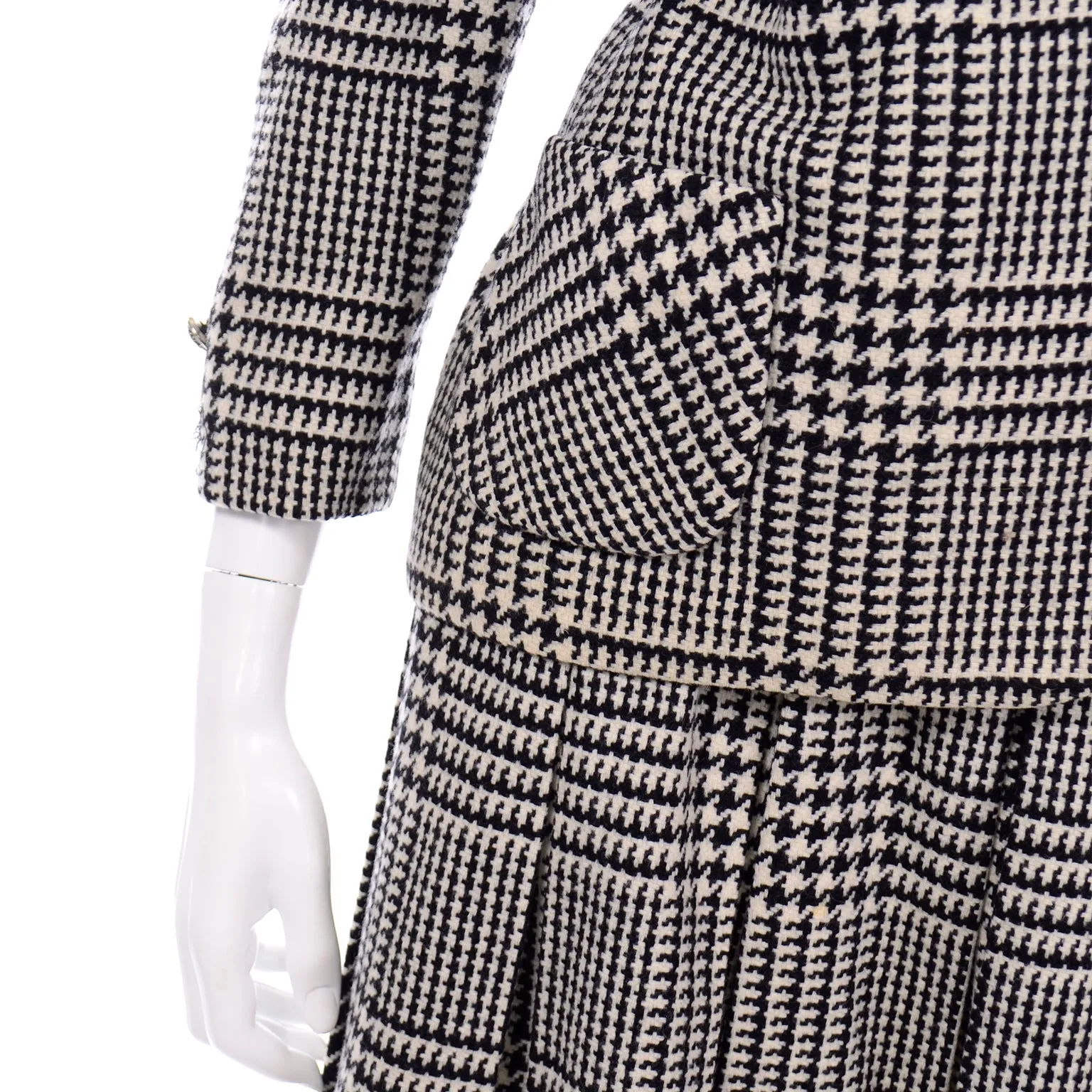 1960s Modelia Vintage Black White Houndstooth Wool 2 Pc Skirt Suit