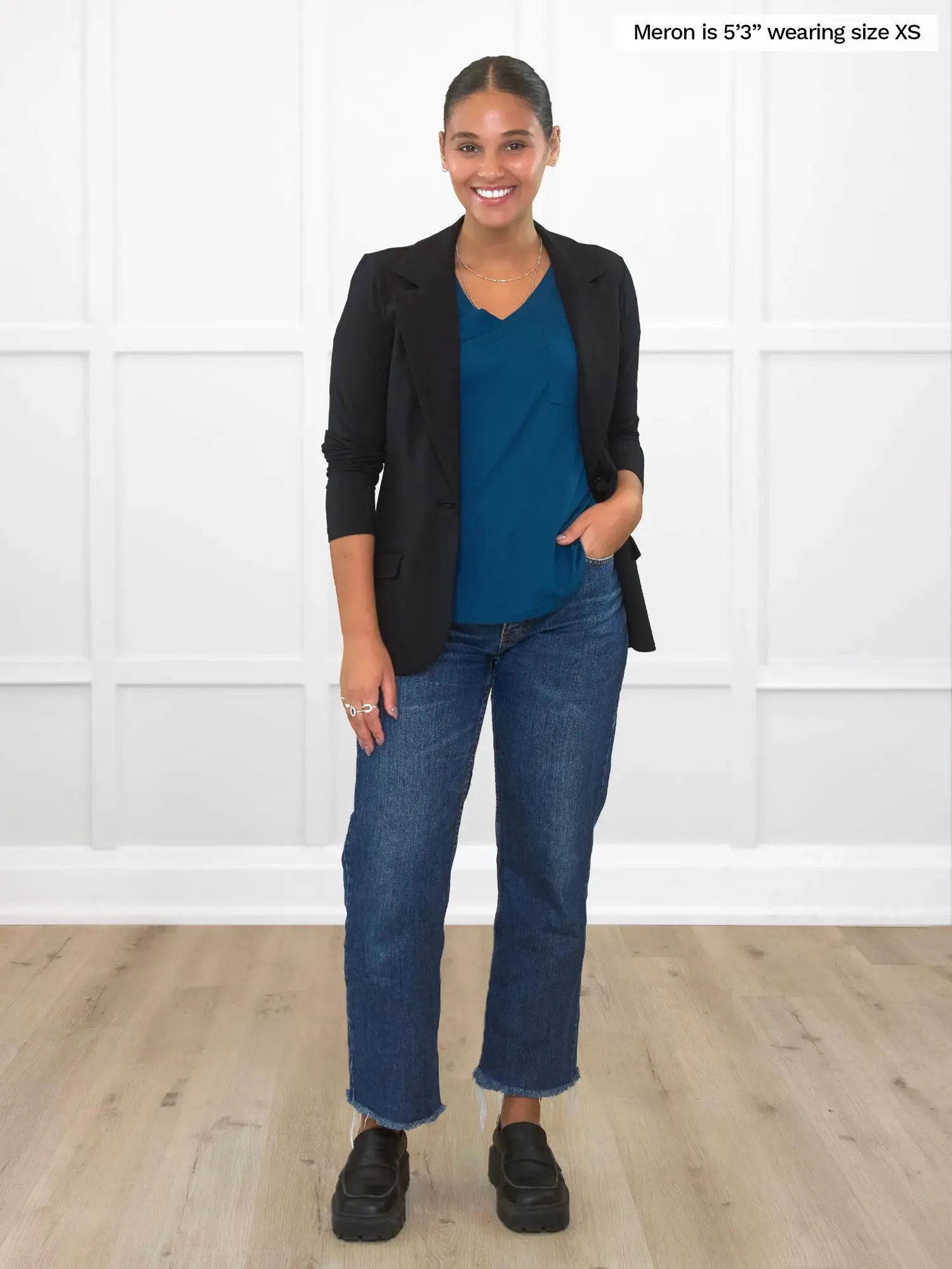 Lex v-neck pocket tee
